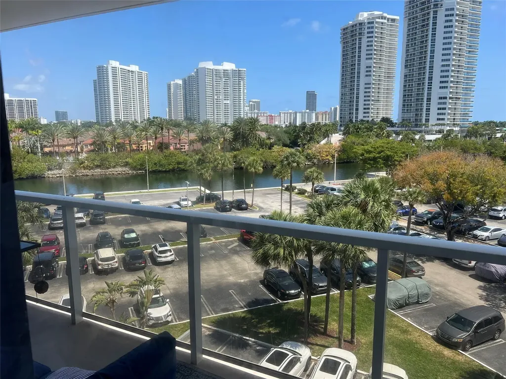 3731 N Country Club Drive Aventura FL 33180