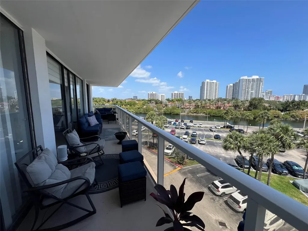3731 N Country Club Drive Aventura FL 33180