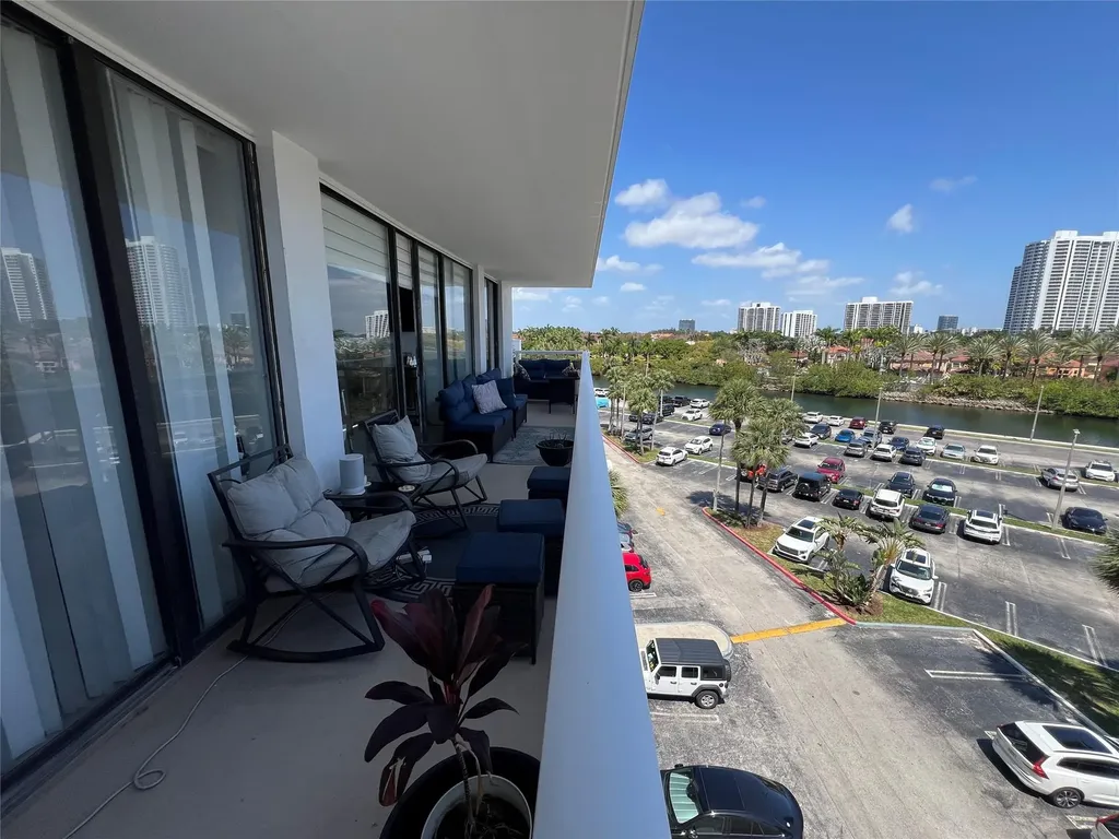 3731 N Country Club Drive Aventura FL 33180