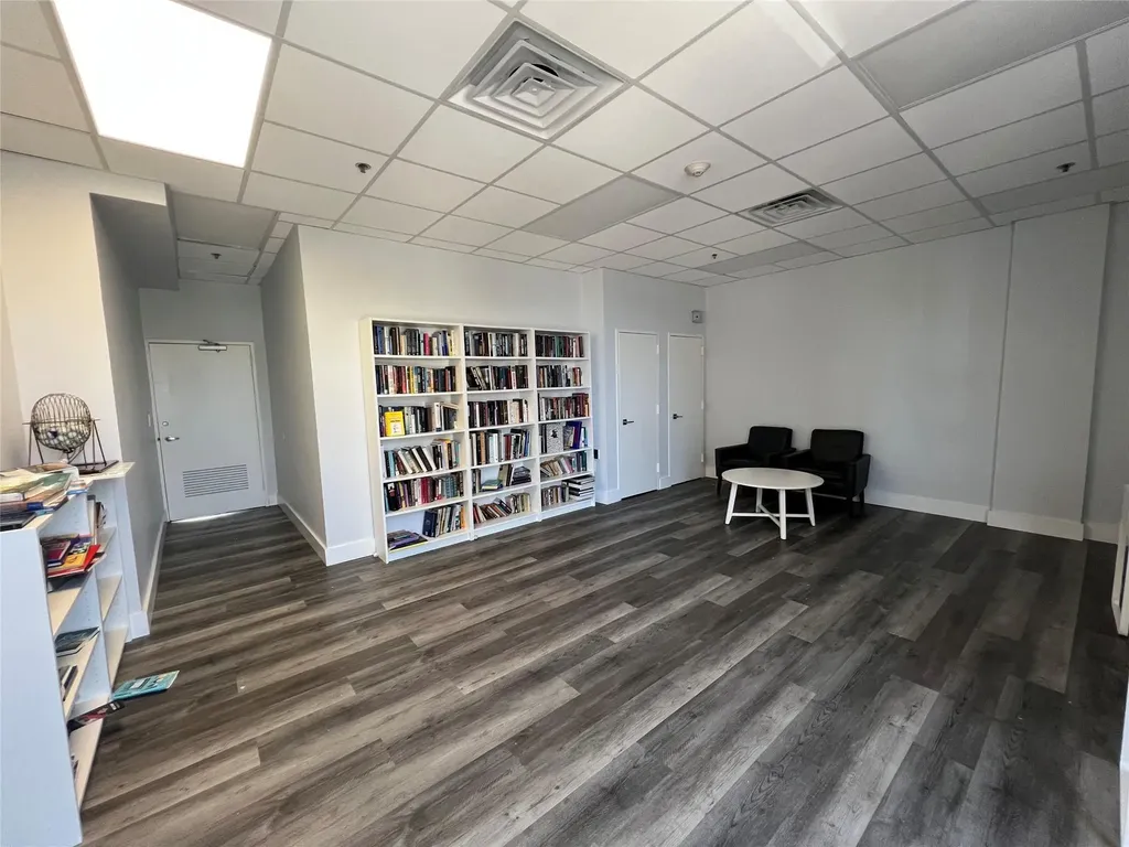 3731 N Country Club Drive Aventura FL 33180