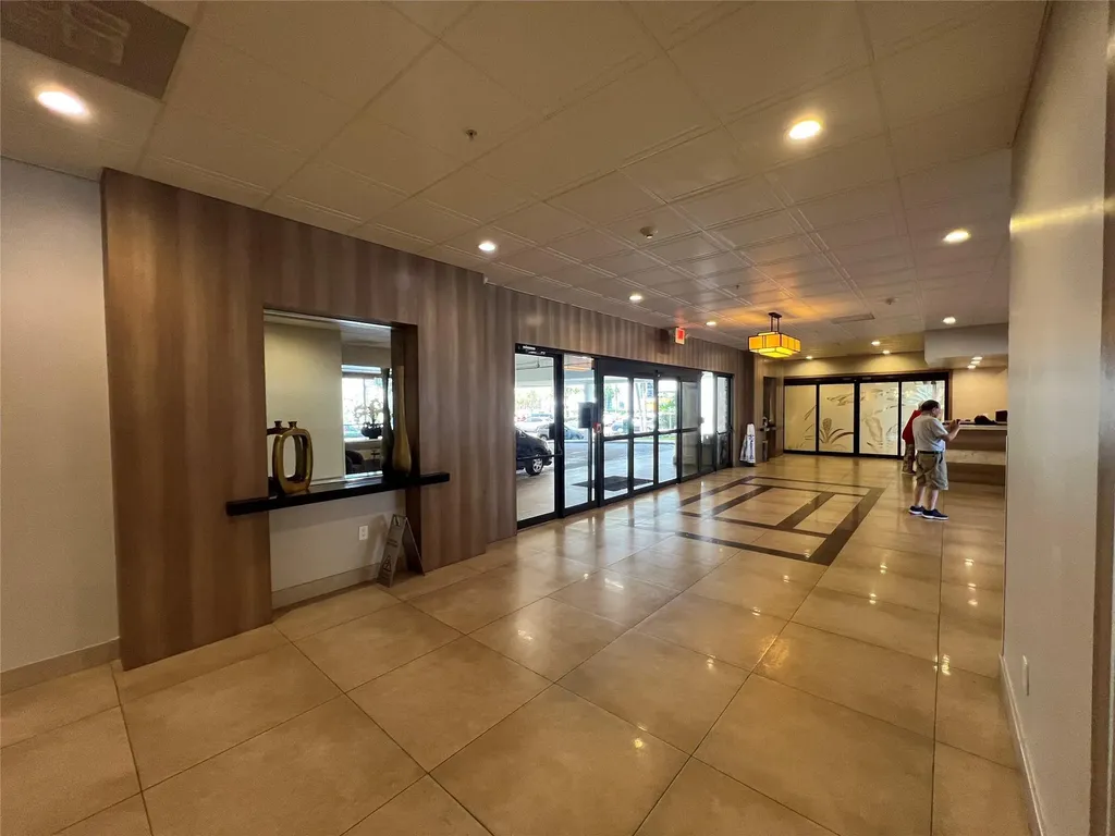 3731 N Country Club Drive Aventura FL 33180