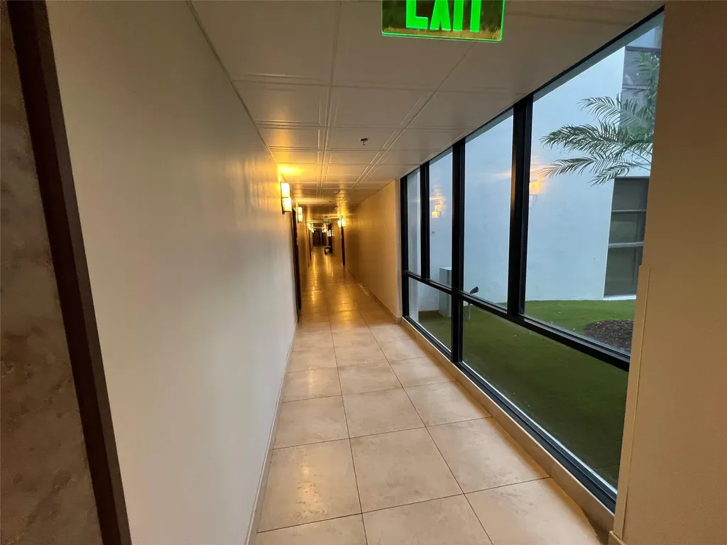 3731 N Country Club Drive Aventura FL 33180