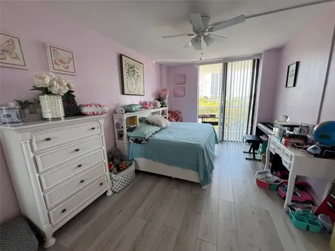 3731 N Country Club Drive Aventura FL 33180