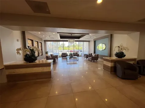 3731 N Country Club Drive Aventura FL 33180