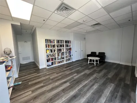 3731 N Country Club Drive Aventura FL 33180