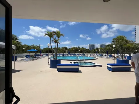 3731 N Country Club Drive Aventura FL 33180