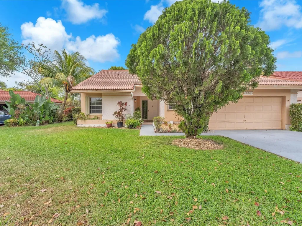 844 NW 104th Lane Coral Springs FL 33071