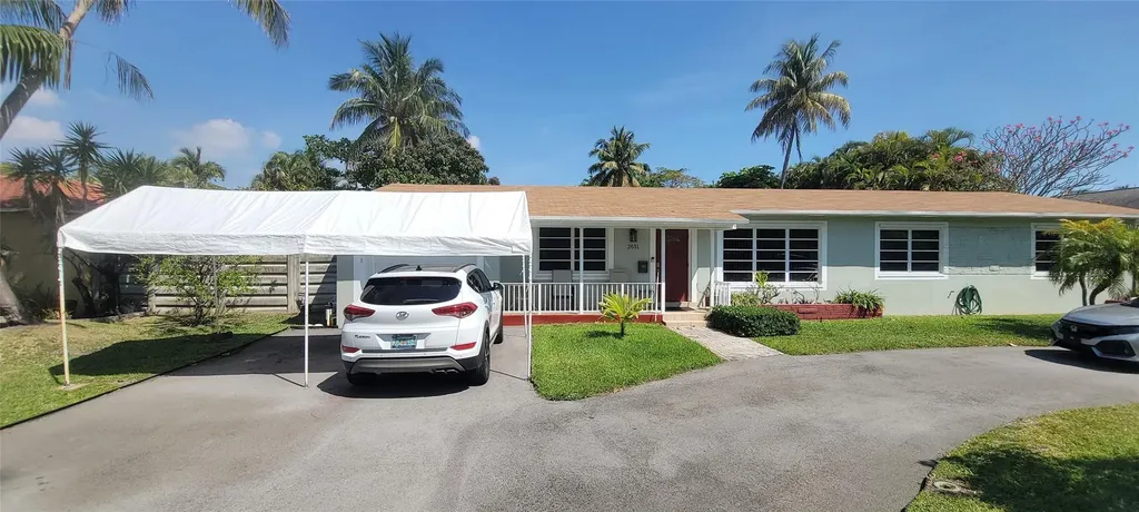 2631 Monroe Street Hollywood FL 33020