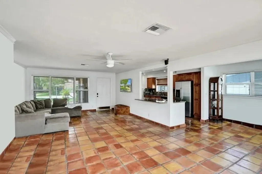 1320 SE 4th Avenue Pompano Beach FL 33060