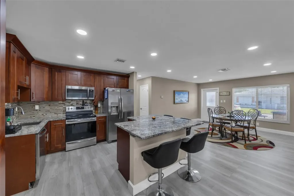8207 NW 59th Court Tamarac FL 33321