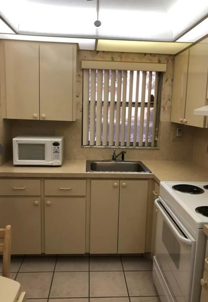2731 N Pine Island Road Sunrise FL 33322