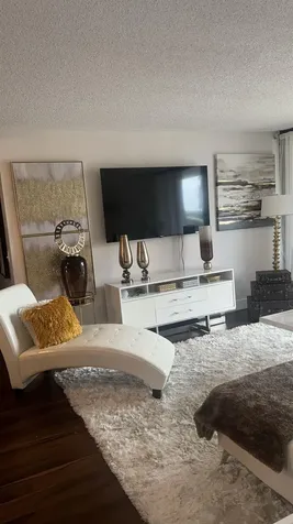 2425 Presidential Way West Palm Beach FL 33401