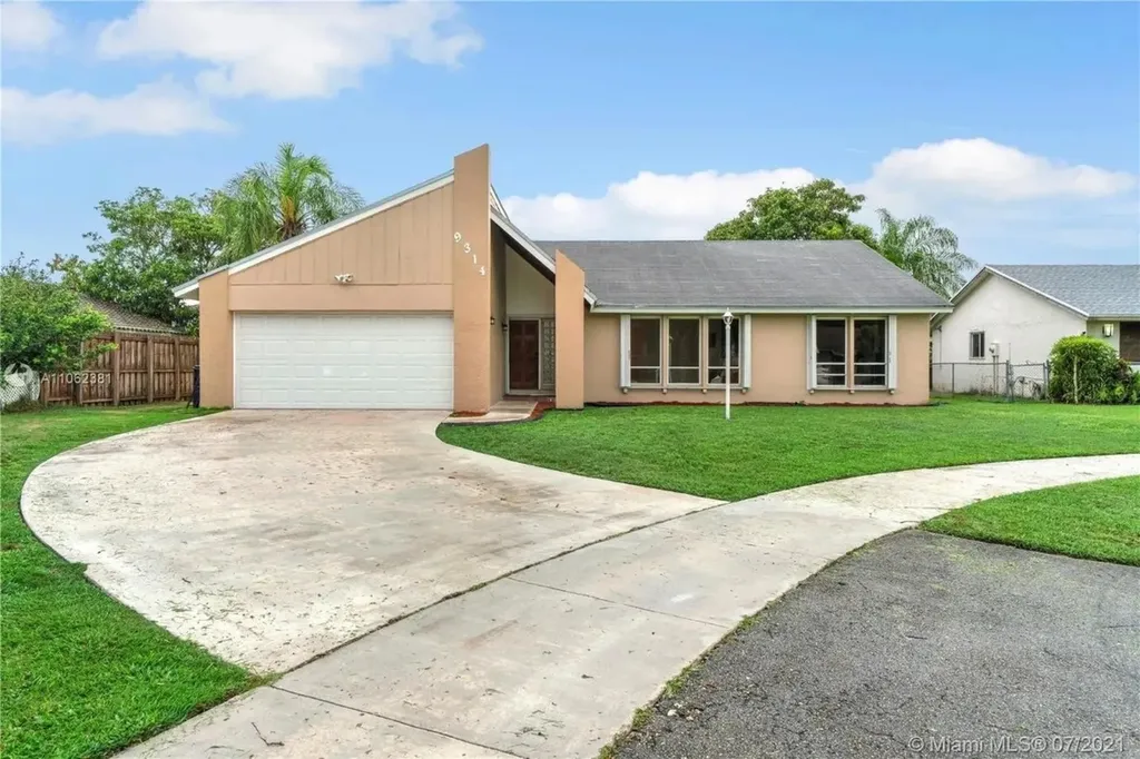 9314 SW 171st Terrace Palmetto Bay FL 33157