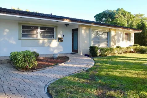 14131 Cypress Court Miami Lakes FL 33014