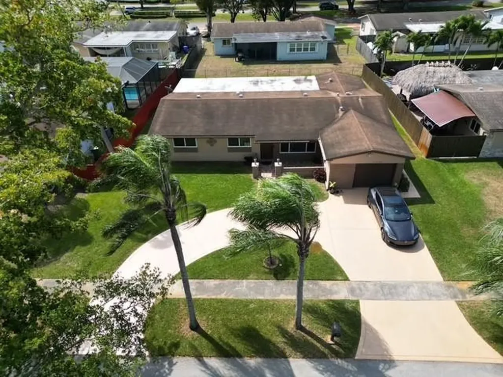 11420 NW 18th Street Pembroke Pines FL 33026