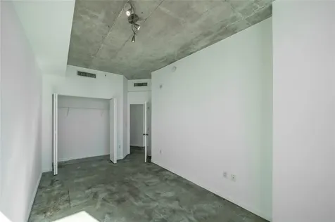 234 NE 3rd Street Miami FL 33132