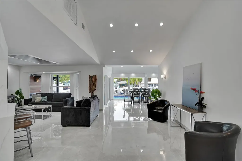 2363 SE 15th Street Pompano Beach FL 33062