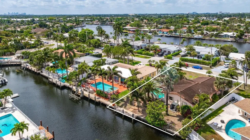 1120 SE 9th Avenue Pompano Beach FL 33060