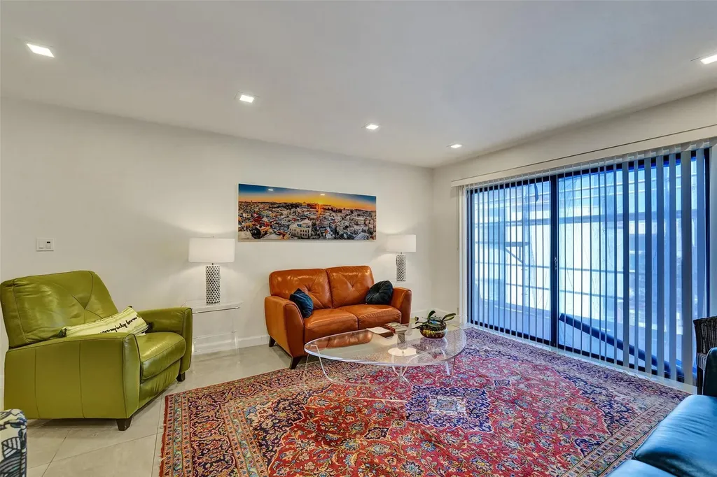 4060 N Hills Drive Hollywood FL 33021