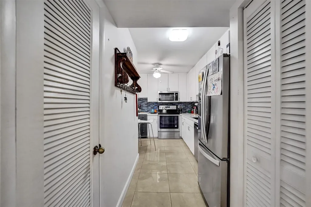 4060 N Hills Drive Hollywood FL 33021