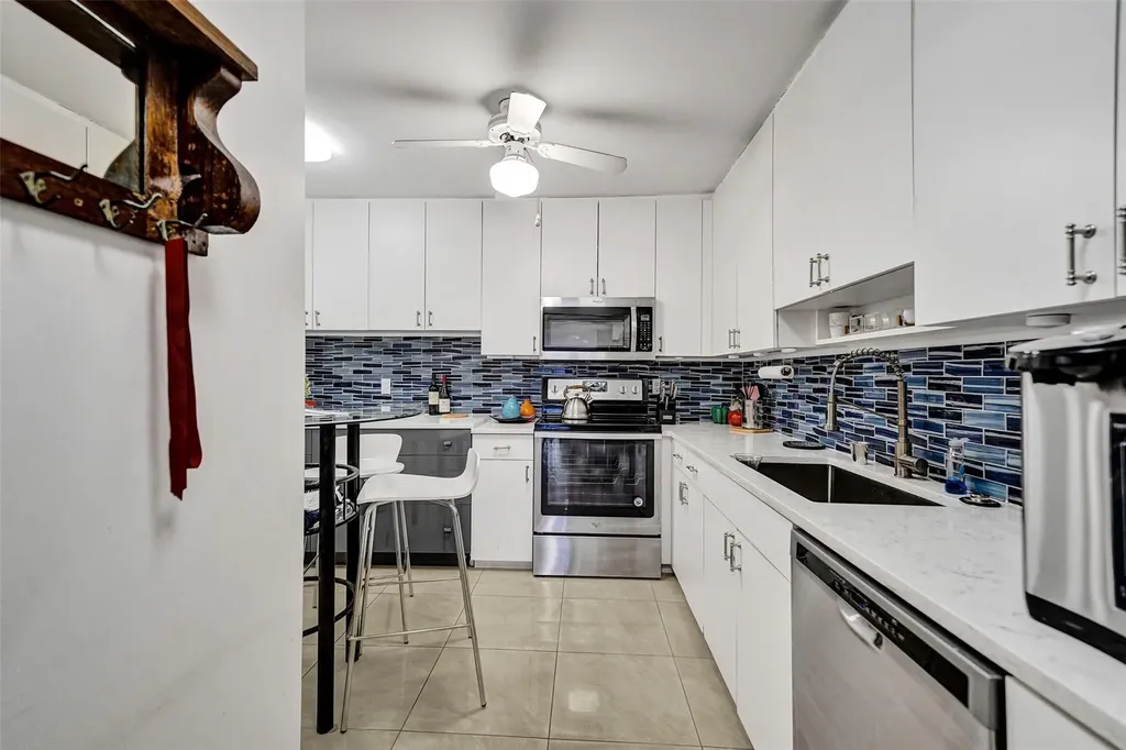 4060 N Hills Drive Hollywood FL 33021