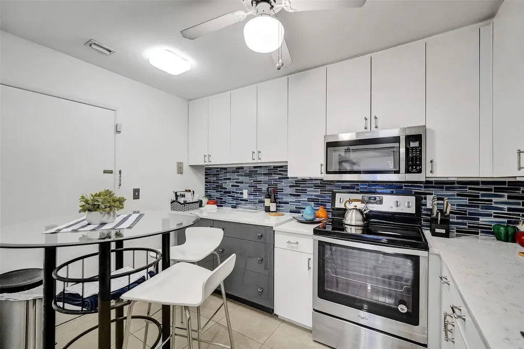 4060 N Hills Drive Hollywood FL 33021