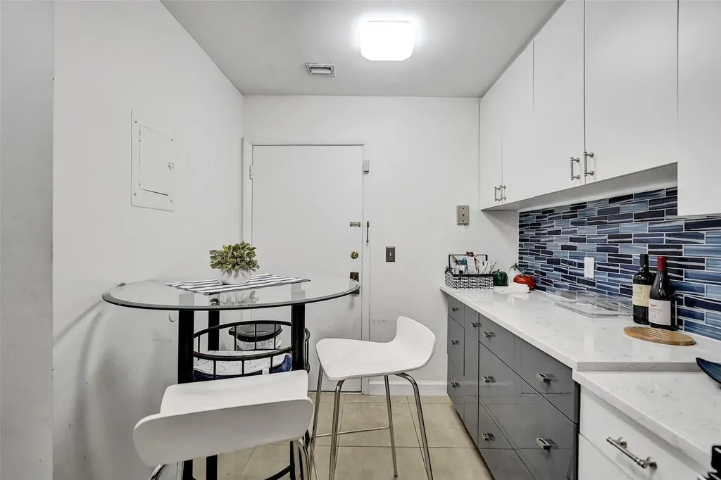 4060 N Hills Drive Hollywood FL 33021