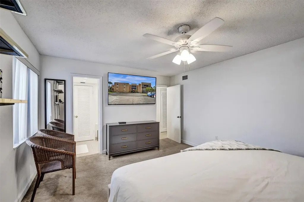 4060 N Hills Drive Hollywood FL 33021