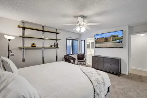 4060 N Hills Drive Hollywood FL 33021