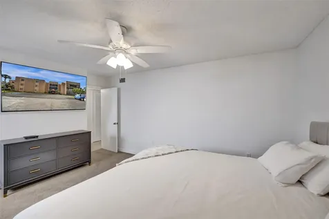 4060 N Hills Drive Hollywood FL 33021