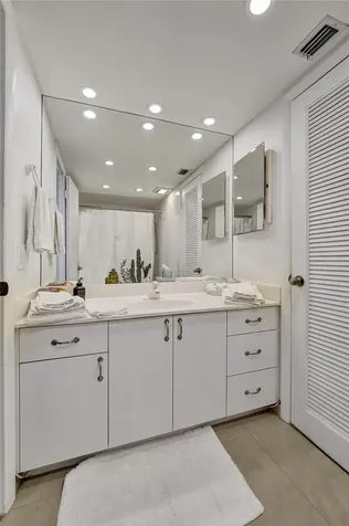 4060 N Hills Drive Hollywood FL 33021