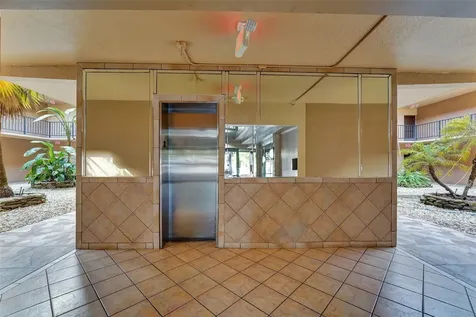 4060 N Hills Drive Hollywood FL 33021