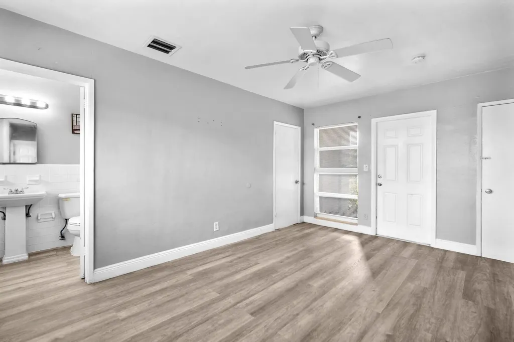 1925 NE 26th Street Wilton Manors FL 33305