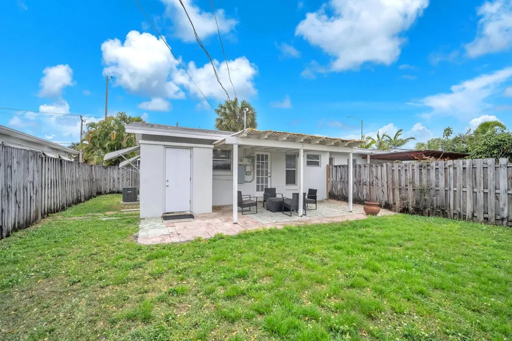 1925 NE 26th Street Wilton Manors FL 33305