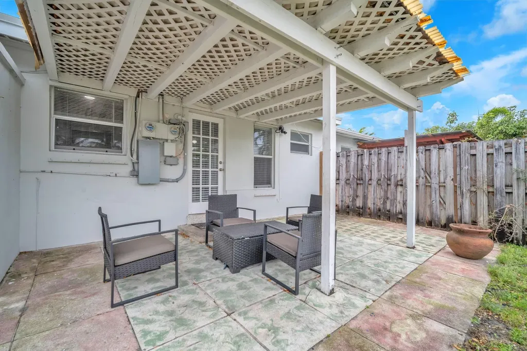 1925 NE 26th Street Wilton Manors FL 33305