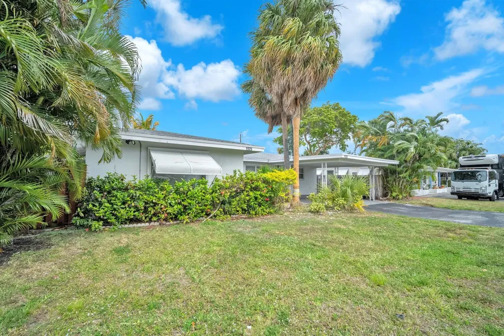 1925 NE 26th Street Wilton Manors FL 33305