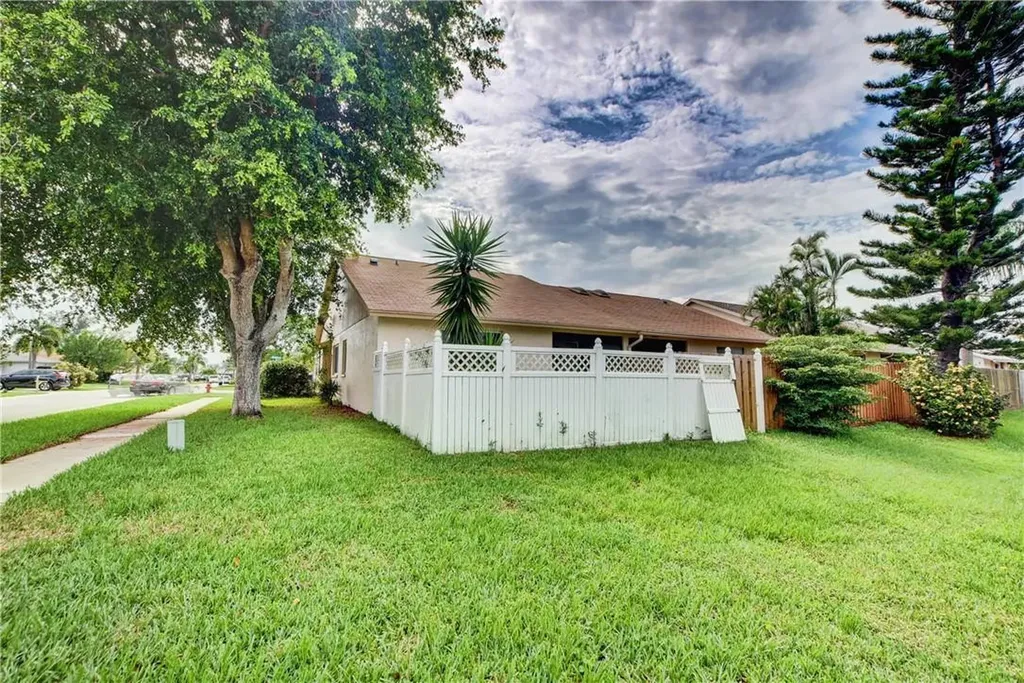7958 Piper Lane Lake Worth FL 33463