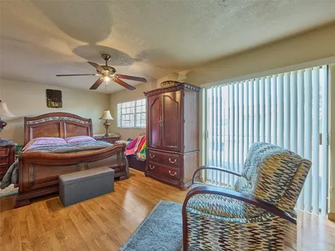 33 Spinning Wheel Lane Tamarac FL 33319