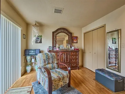 33 Spinning Wheel Lane Tamarac FL 33319