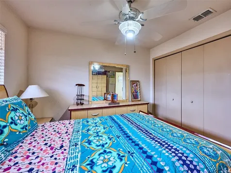 33 Spinning Wheel Lane Tamarac FL 33319
