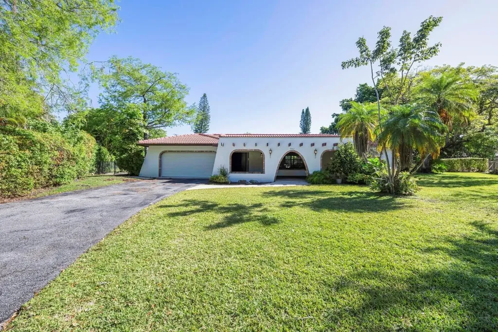 3561 NW 97th Terrace Coral Springs FL 33065