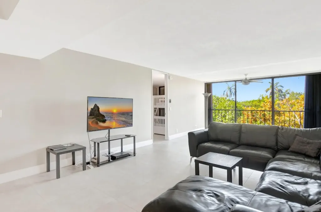 501 SW 11th Place Boca Raton FL 33432