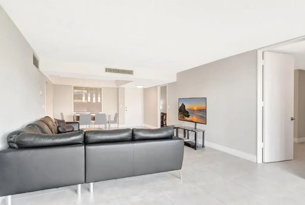 501 SW 11th Place Boca Raton FL 33432