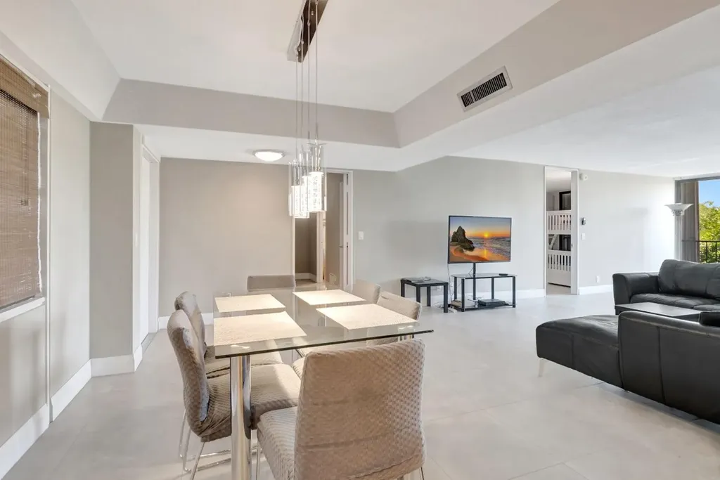 501 SW 11th Place Boca Raton FL 33432