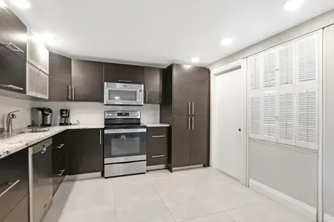 501 SW 11th Place Boca Raton FL 33432
