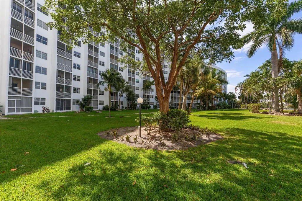 2731 NE 14th Street Causeway Pompano Beach FL 33062