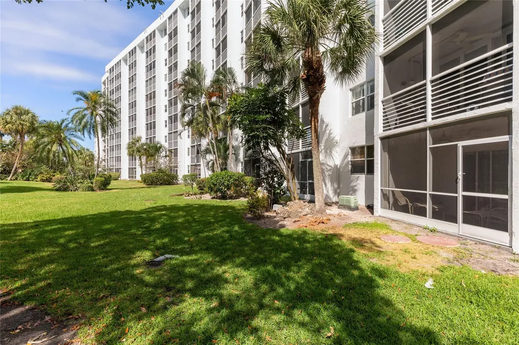 2731 NE 14th Street Causeway Pompano Beach FL 33062