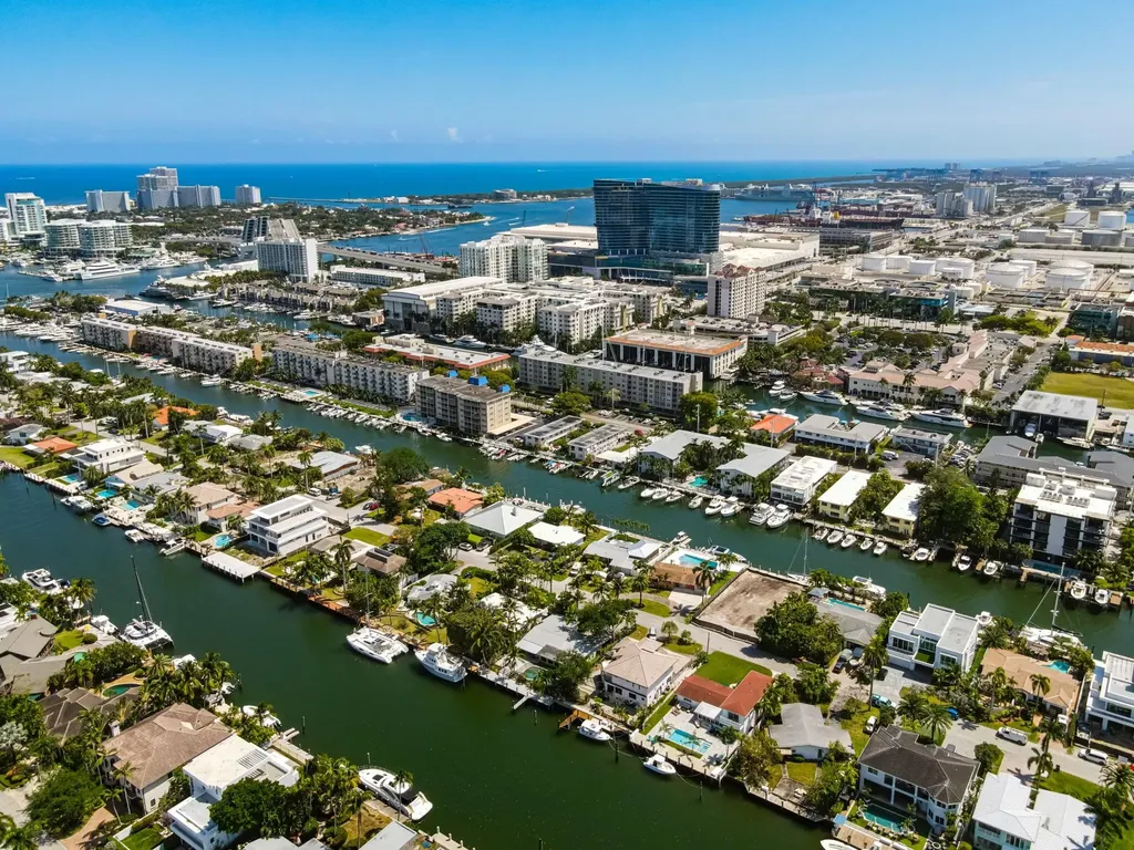 1524 SE 14th Street Fort Lauderdale FL 33316