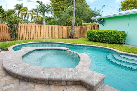 1924 NE 18th Street Fort Lauderdale FL 33305