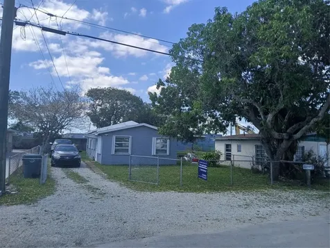 630 NE 43rd Street Oakland Park FL 33334
